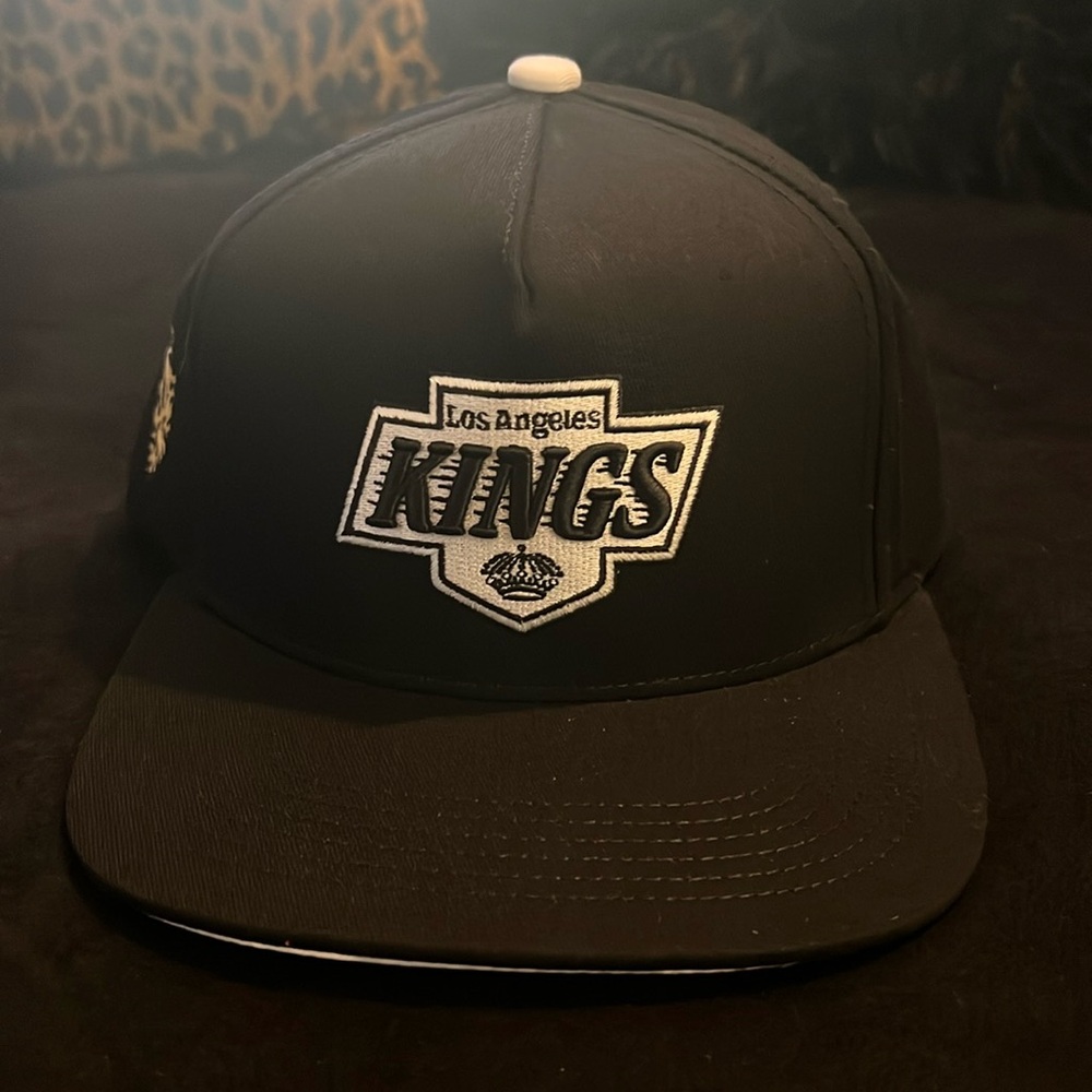 LA kings adjustable hat